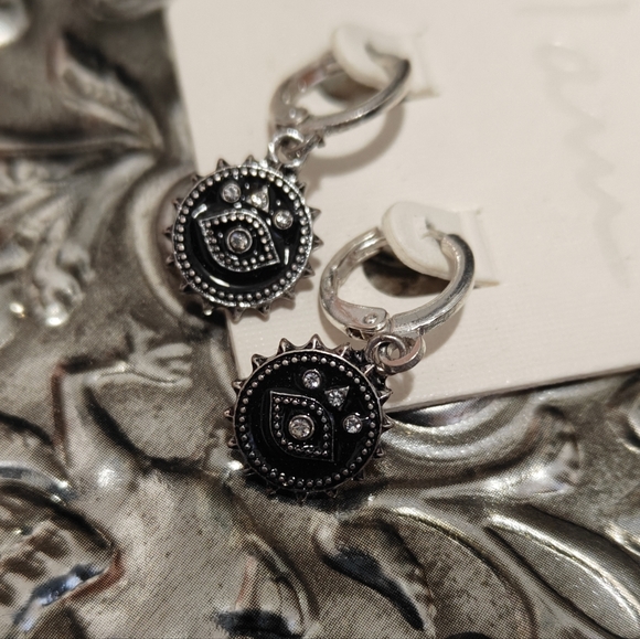 ❌SOLD❌ Free with any purchase - Drop earrings NEW - Picture 1 of 4